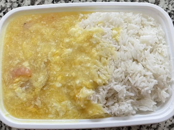 H11滑蛋蝦仁飯 Shrimp & Scrambled Egg Sauce on Steamed Rice